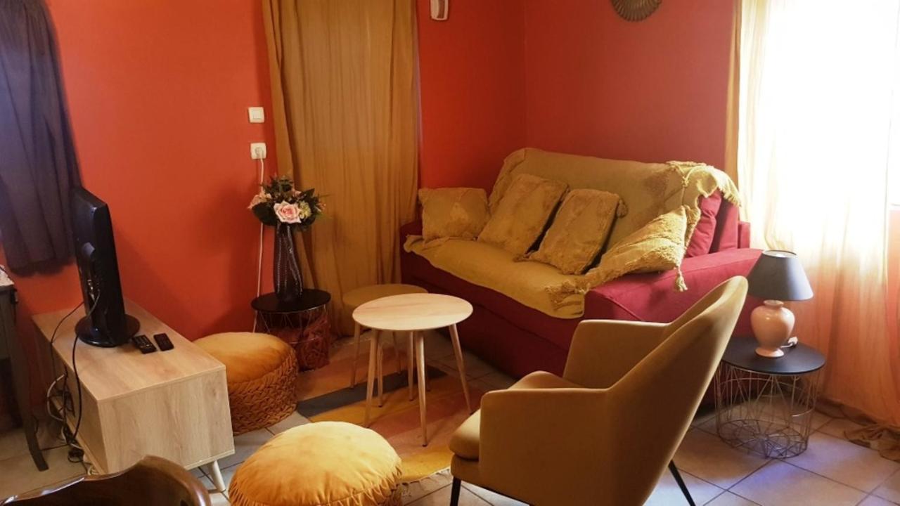Petit Patio En Centre Ville ニーム エクステリア 写真