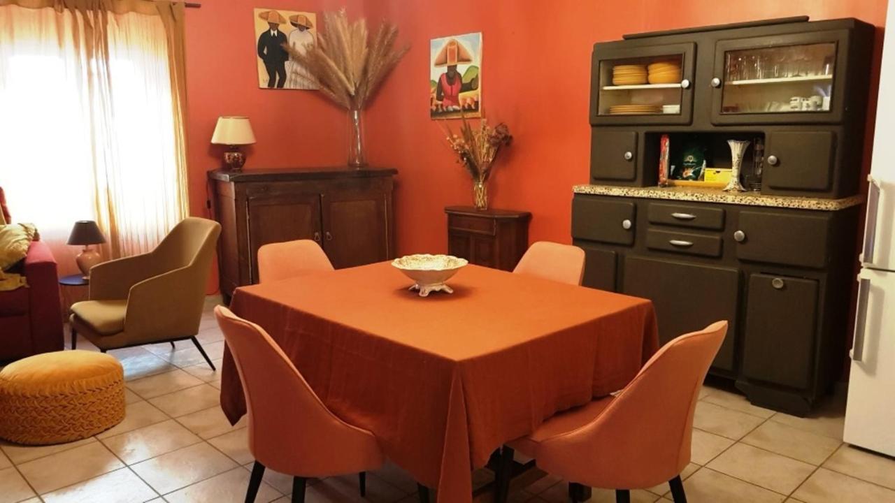 Petit Patio En Centre Ville ニーム エクステリア 写真