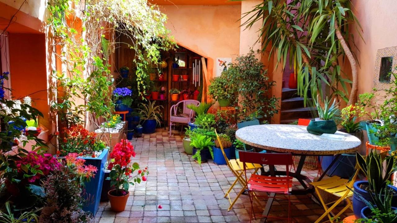 Petit Patio En Centre Ville ニーム エクステリア 写真
